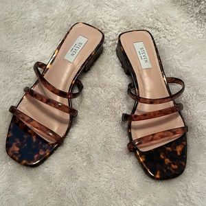 Tortoise sandal size 7